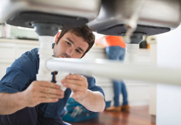 Best Commercial Plumbing Services  in Lla Lla East, WA